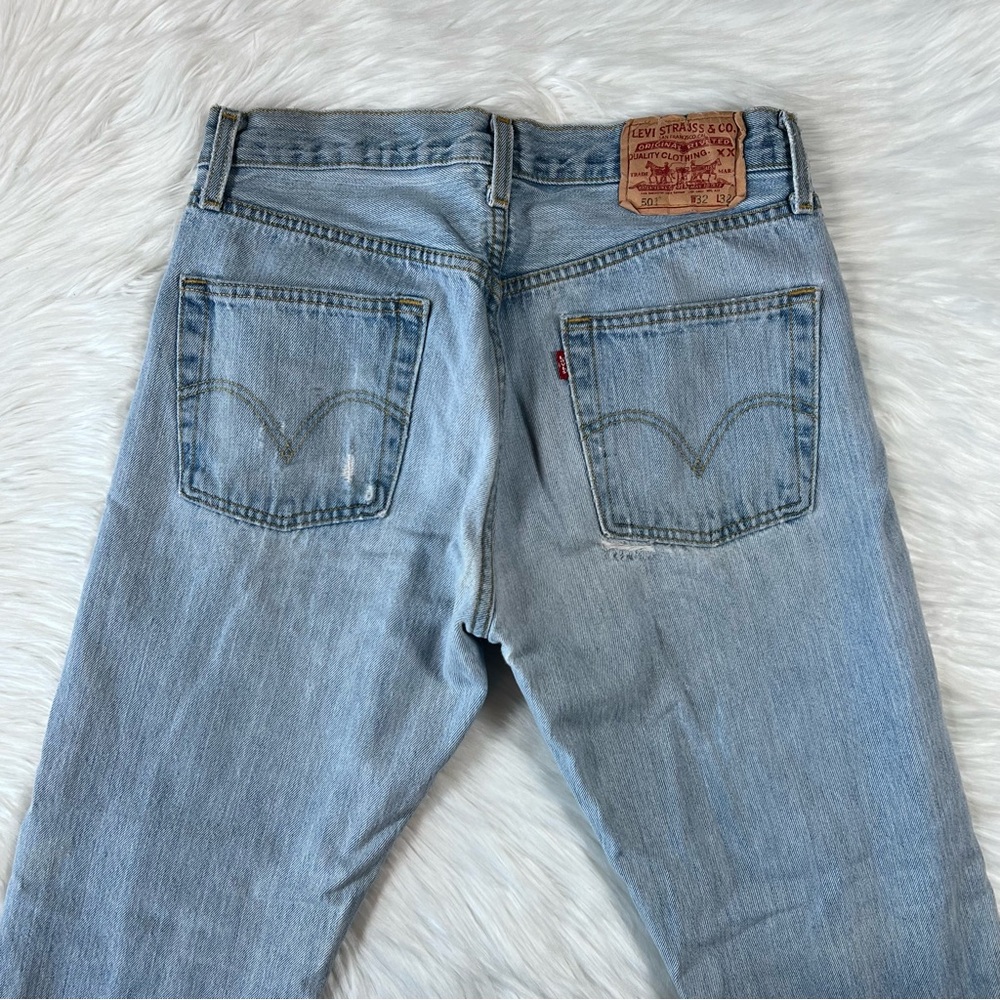 Levi's 501 Original Fit Button‎ Fly Non-Stretch Jeans - Picture 2 of 10